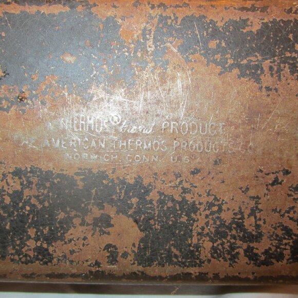 VTG THERMOS "V" METAL LUNCH BOX, W/HANDLE, DOME SHAPED - Picture 10 of 12